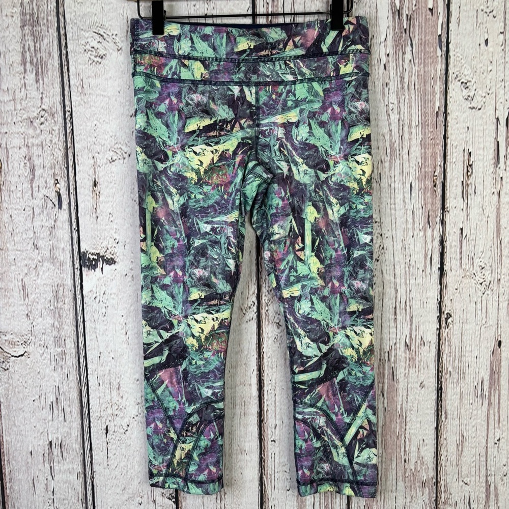 🍋Lululemon Run: Inspire Crop II‎ *All Full-On Luxtreme Iridescent Multi Size 6